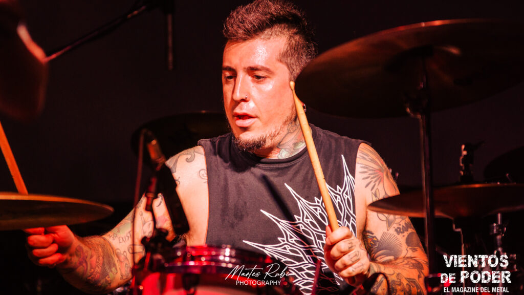 Medium se presentó junto Darkane en Argentina