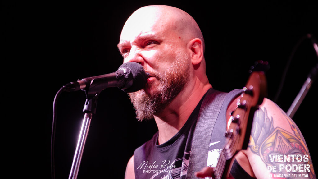 Medium se presentó junto Darkane en Argentina