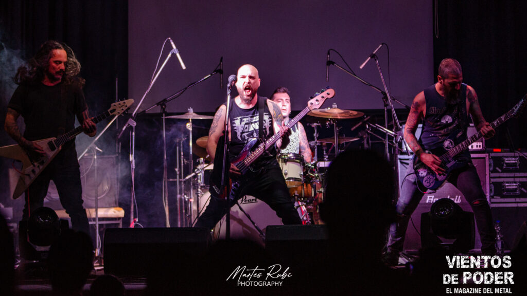 Medium se presentó junto Darkane en Argentina