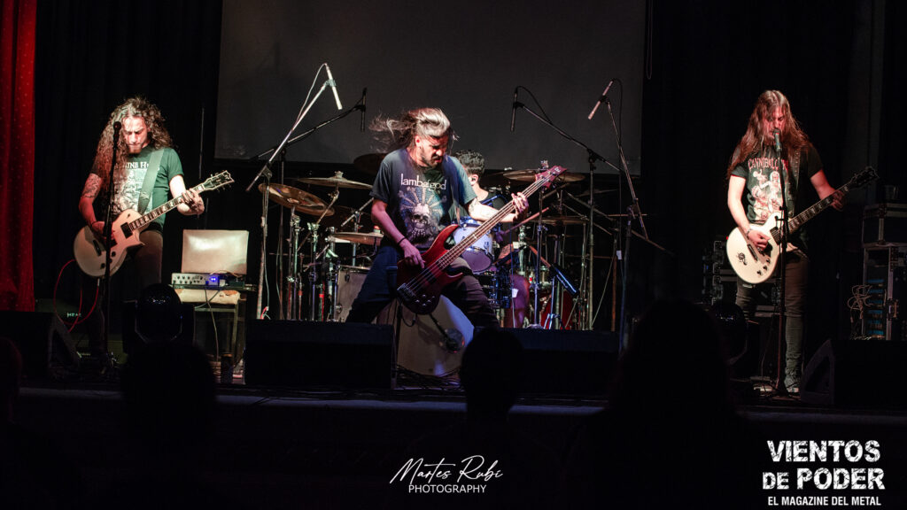 Against se presentó junto Darkane en Argentina