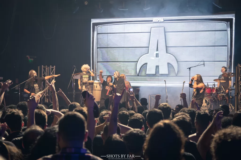 Osea que todavia no vamos a cobrar con Walter Martínez